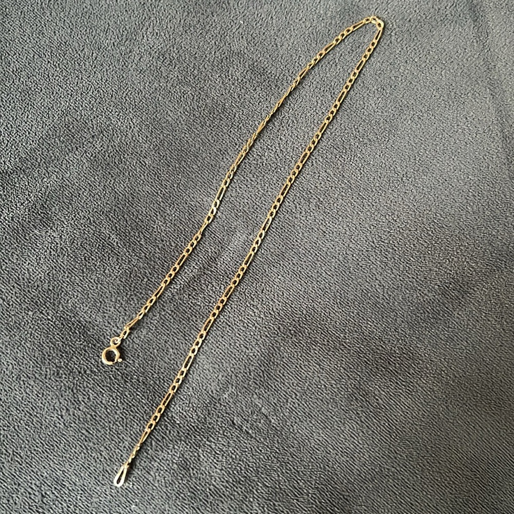 Elegant 14k Gold Figaro Anklet